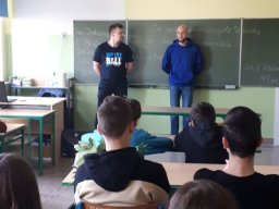 Rok szkolny 2021-2022 - 16. Spotkanie z fizjoterapeuta